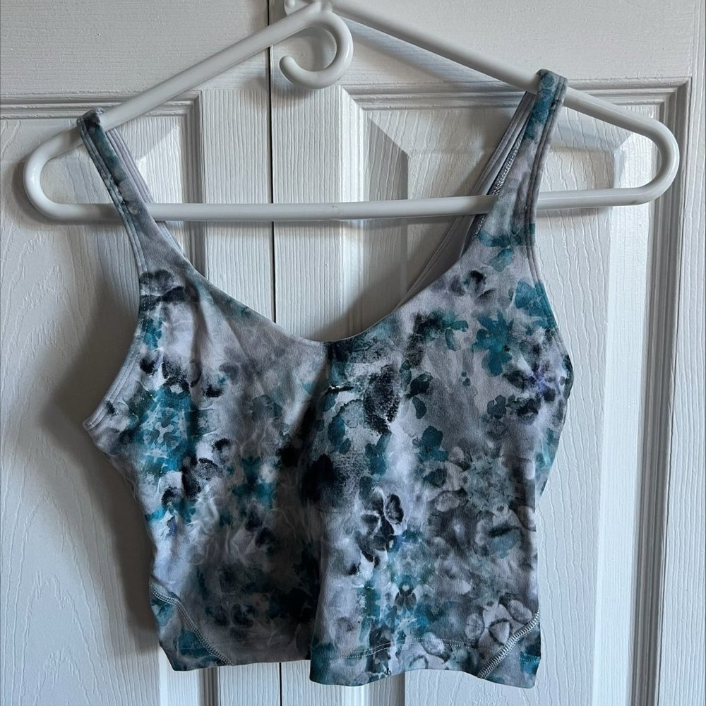 Lululemon crop top